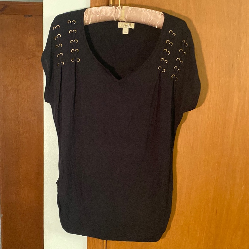 One World Ruched Side Tee With Laced Grommet Shoulder